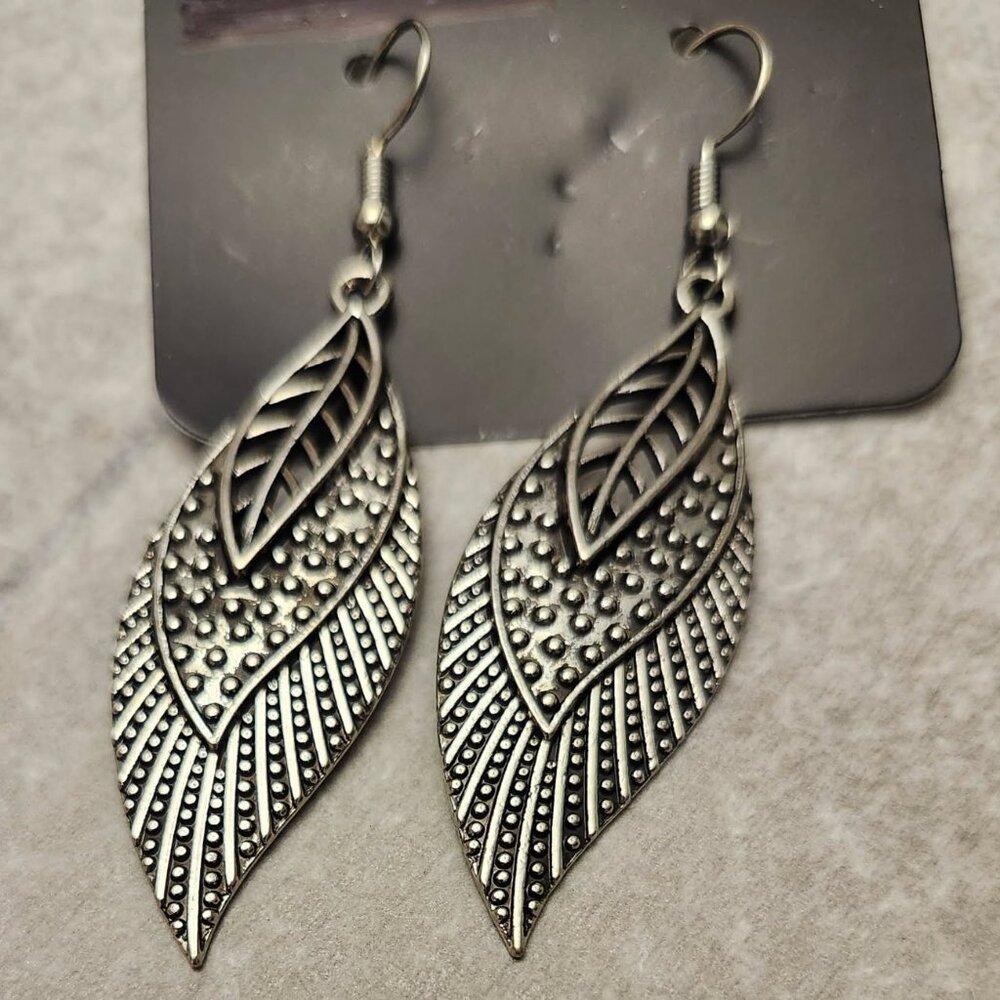 Elegant Silver Leaf Earrings